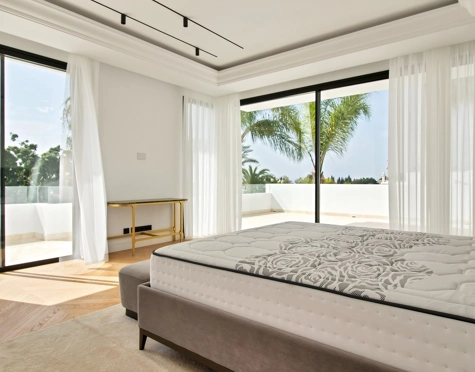 Villa for sale in Las Lomas de Marbella, Marbella Golden Mile