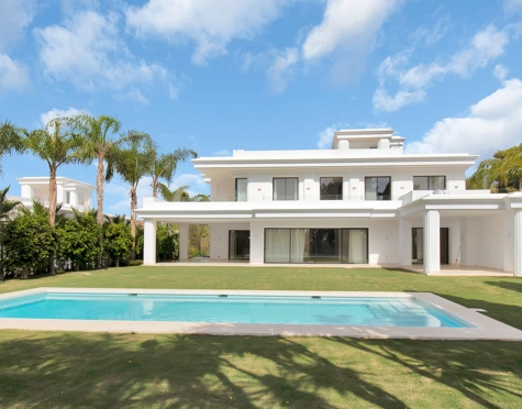 VILLAS A ESTRENAR EN LAS LOMAS DE MARBELLA