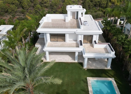 VILLAS A ESTRENAR EN LAS LOMAS DE MARBELLA