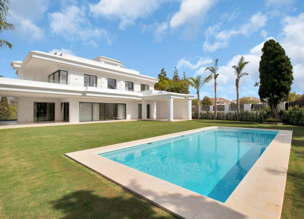 VILLAS A ESTRENAR EN LAS LOMAS DE MARBELLA