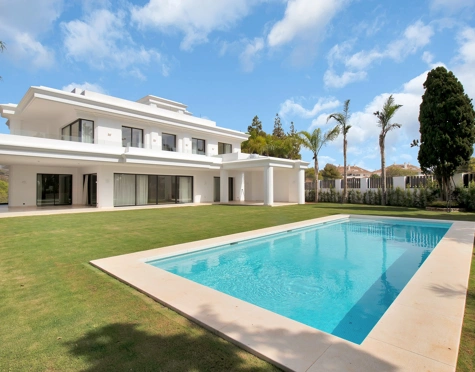 Villa for sale in Las Lomas de Marbella, Marbella Golden Mile
