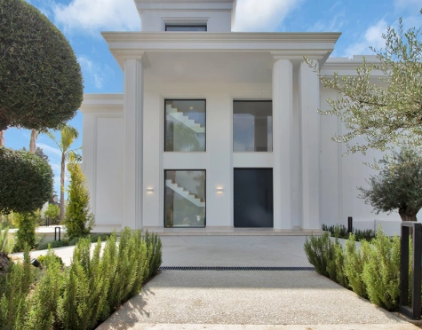 Villa for sale in Las Lomas de Marbella, Marbella Golden Mile
