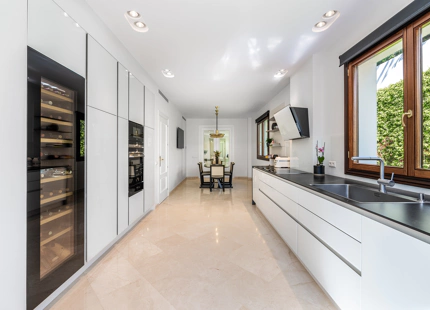 ELEGANTE VILLA UBICADA EN SIERRA BLANCA