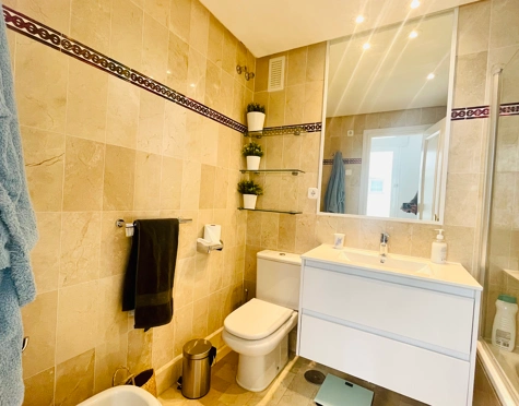 Apartamento en alquiler a corta temporada en Costalita, Estepona East