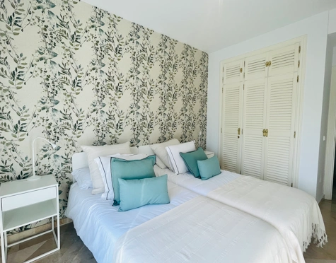 Apartamento en alquiler a corta temporada en Costalita, Estepona East