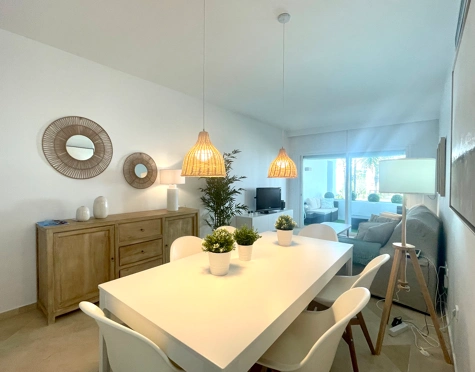 Apartamento en alquiler a corta temporada en Costalita, Estepona East