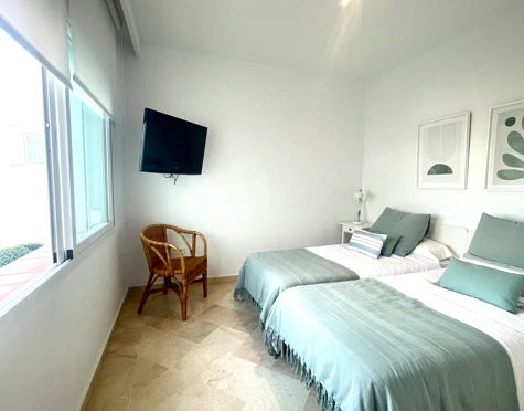Apartamento en alquiler a corta temporada en Costalita, Estepona East