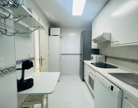 Apartamento en alquiler a corta temporada en Costalita, Estepona East