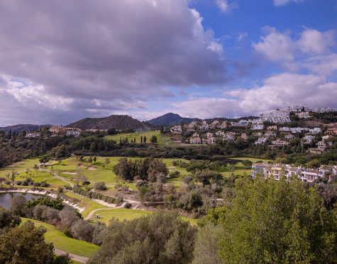 Villa for sale in Los Arqueros, Benahavis