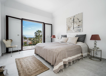 REFURBISHED VILLA FOR SALE IN HACIENDA LAS CHAPAS