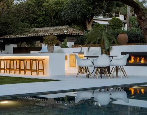 Villa for sale in Hacienda las Chapas, Marbella Este