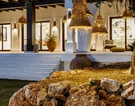 Villa for sale in Hacienda las Chapas, Marbella Este