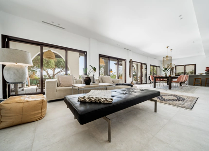 REFURBISHED VILLA FOR SALE IN HACIENDA LAS CHAPAS