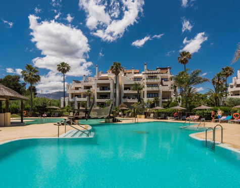 Penthouse for sale in Bahía del Velerín, Estepona East