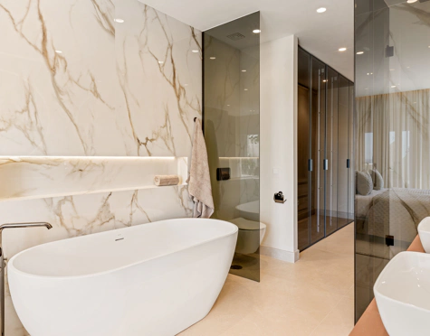 Penthouse for sale in Bahía del Velerín, Estepona East