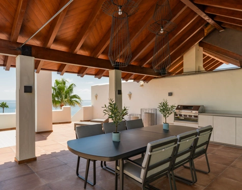 Penthouse for sale in Bahía del Velerín, Estepona East