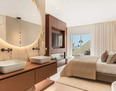 Penthouse for sale in Bahía del Velerín, Estepona East