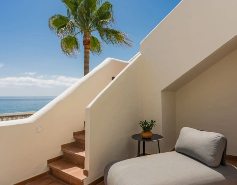 Penthouse for sale in Bahía del Velerín, Estepona East