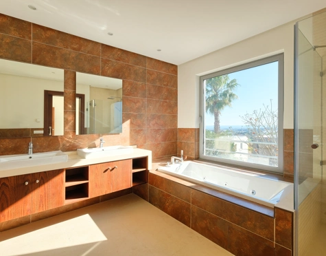 Villa for sale in Puerto del Capitan, Benahavis