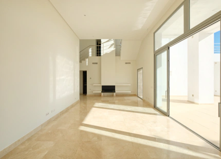 MODERN VILLA FOR SALE IN BENAHAVIS