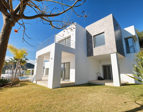 CHALET MODERNO EN VENTA EN BENAHAVIS