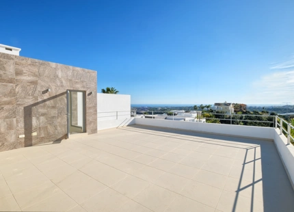 MODERN VILLA FOR SALE IN BENAHAVIS