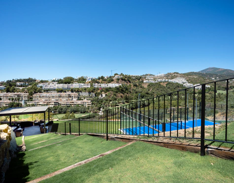 Villa for sale in Benahavis
