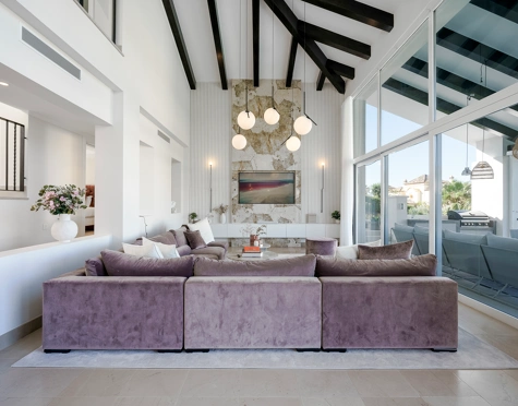 Villa for sale in Benahavis