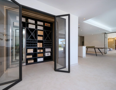 Villa for sale in Benahavis