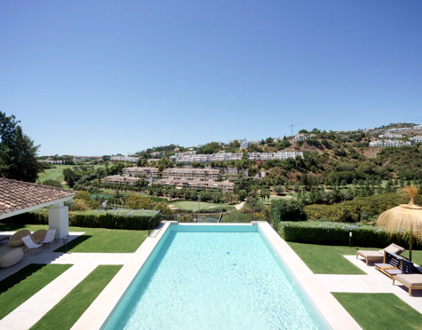 Villa for sale in Benahavis