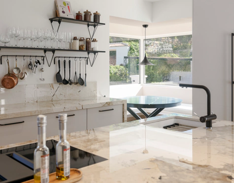 Villa for sale in Benahavis