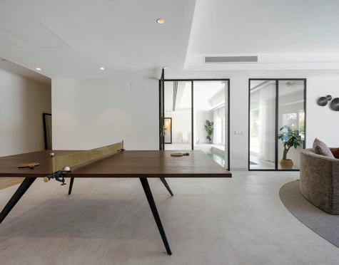 Villa for sale in Benahavis