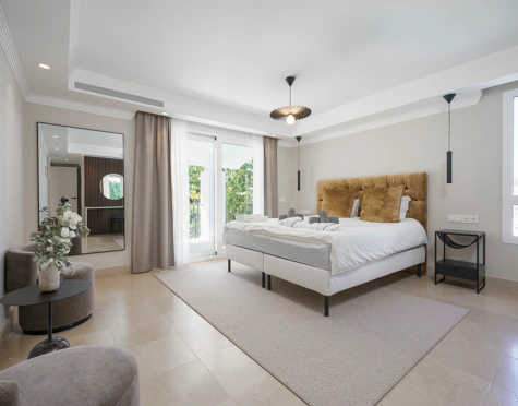 Villa for sale in Benahavis