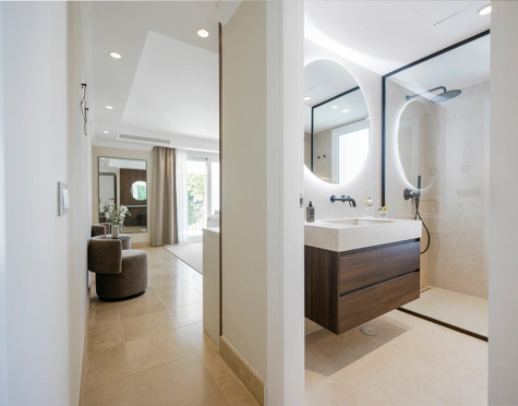 Villa for sale in Benahavis