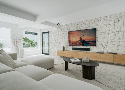 VILLA TOTALMENTE REFORMADA EN VENTA EN NUEVA ANDALUCIA