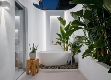 VILLA TOTALMENTE REFORMADA EN VENTA EN NUEVA ANDALUCIA