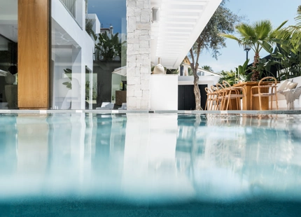 VILLA TOTALMENTE REFORMADA EN VENTA EN NUEVA ANDALUCIA