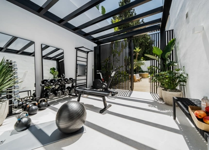VILLA TOTALMENTE REFORMADA EN VENTA EN NUEVA ANDALUCIA