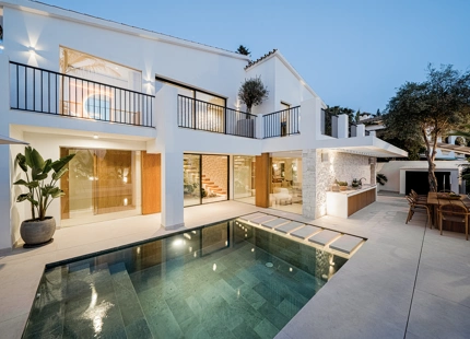 VILLA TOTALMENTE REFORMADA EN VENTA EN NUEVA ANDALUCIA