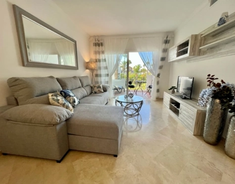 Apartamento en alquiler a corta temporada en Costalita, Estepona East