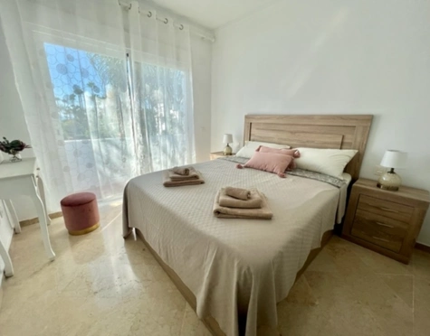 Apartamento en alquiler a corta temporada en Costalita, Estepona East