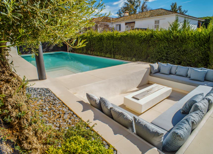 VILLA MODERNA A LA VENTA EN LA MILLA DE ORO