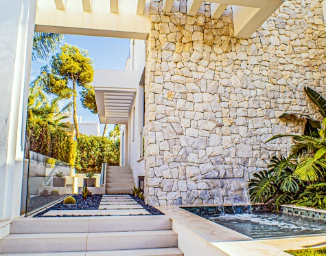 Villa for sale in Marbella Golden Mile