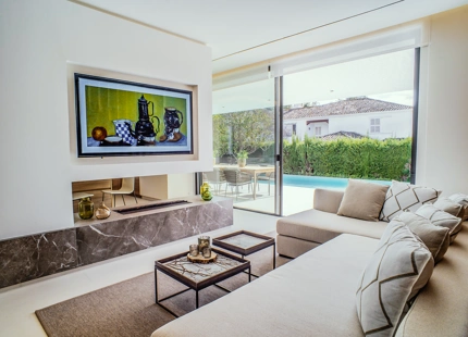 VILLA MODERNA A LA VENTA EN LA MILLA DE ORO