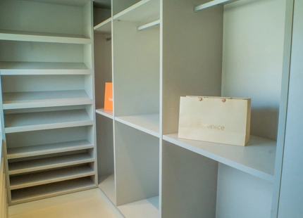 VILLA MODERNA A LA VENTA EN LA MILLA DE ORO