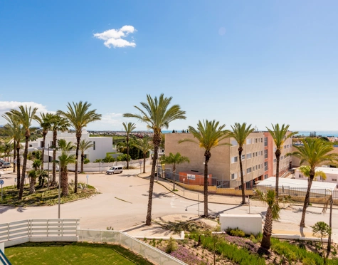 Penthouse for sale in New Golden Mile, Estepona East