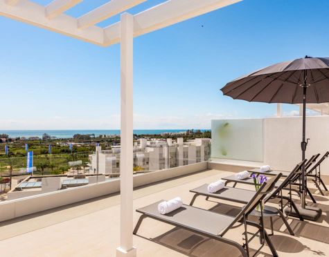 Penthouse for sale in New Golden Mile, Estepona East