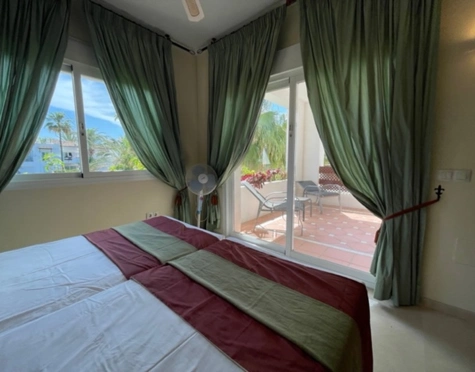 Apartment for sale in Costalita, Estepona East