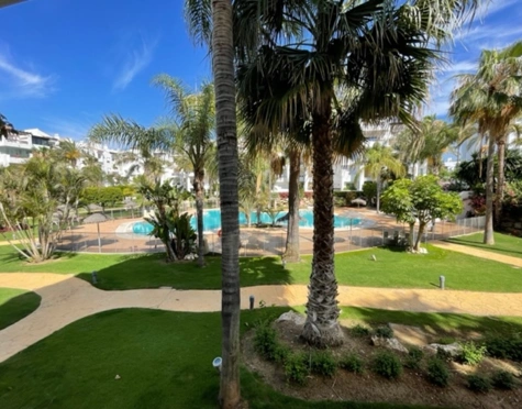 Apartment for sale in Costalita, Estepona East
