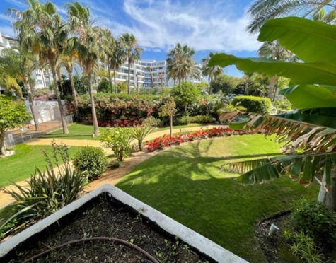 Apartment for sale in Costalita, Estepona East